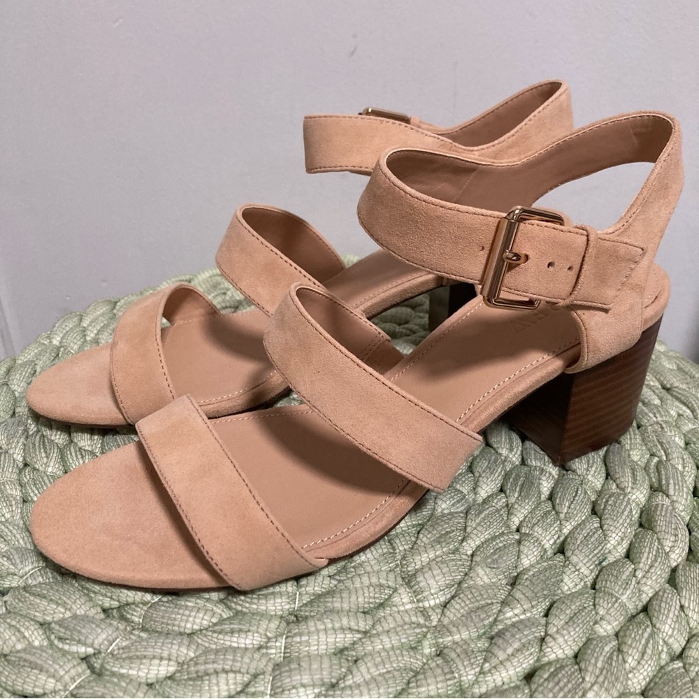 NEW J.Crew Three-Strap Stacked Heel Sandal In Pale Mocha Suede